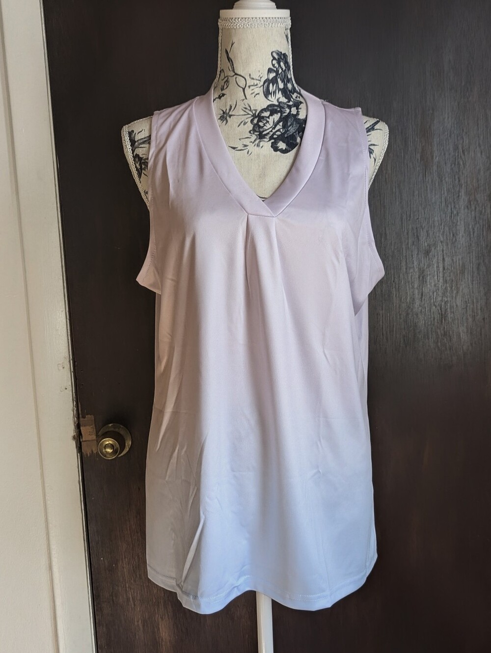 Sleeveless V-Neck Lavender Women’s Top